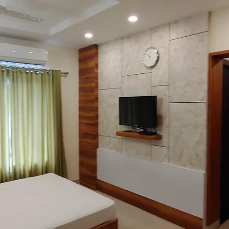 Sree Gokulam Sabari Hotel Chavakkad Exterior photo